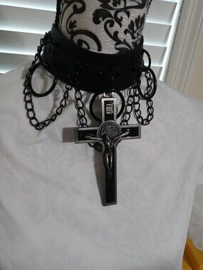 🖤 Black Vegan Leather Crucifix Choker 🖤